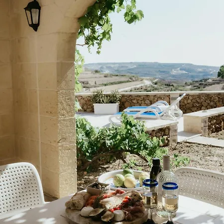 Dar Juno Traditional Gozo Villa San Lawrenz