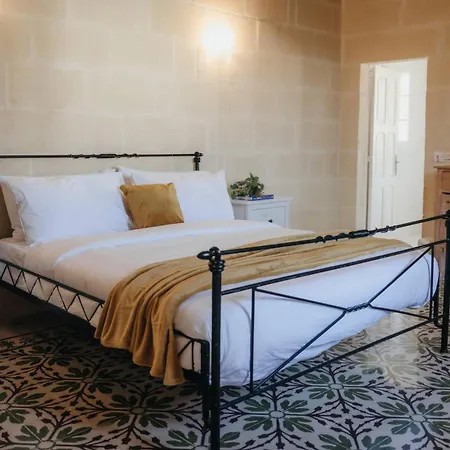 Dar Juno Traditional Gozo Villa *